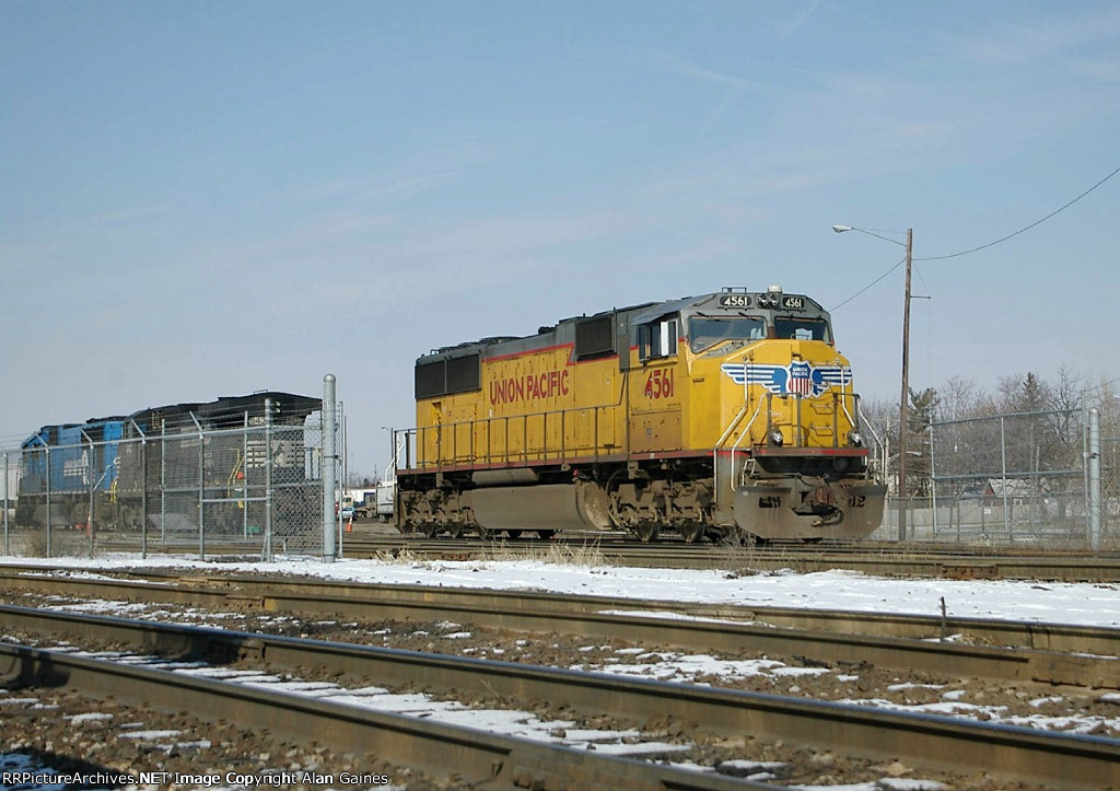 UP SD70M 4561